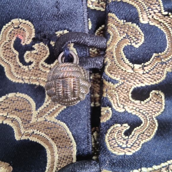 Gold and Black vintage blouse with mandarin collar and Chinese knot buttoms - Picture 5 of 16